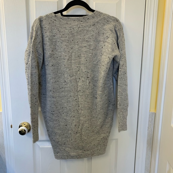 Small sweater - Picture 2 of 3